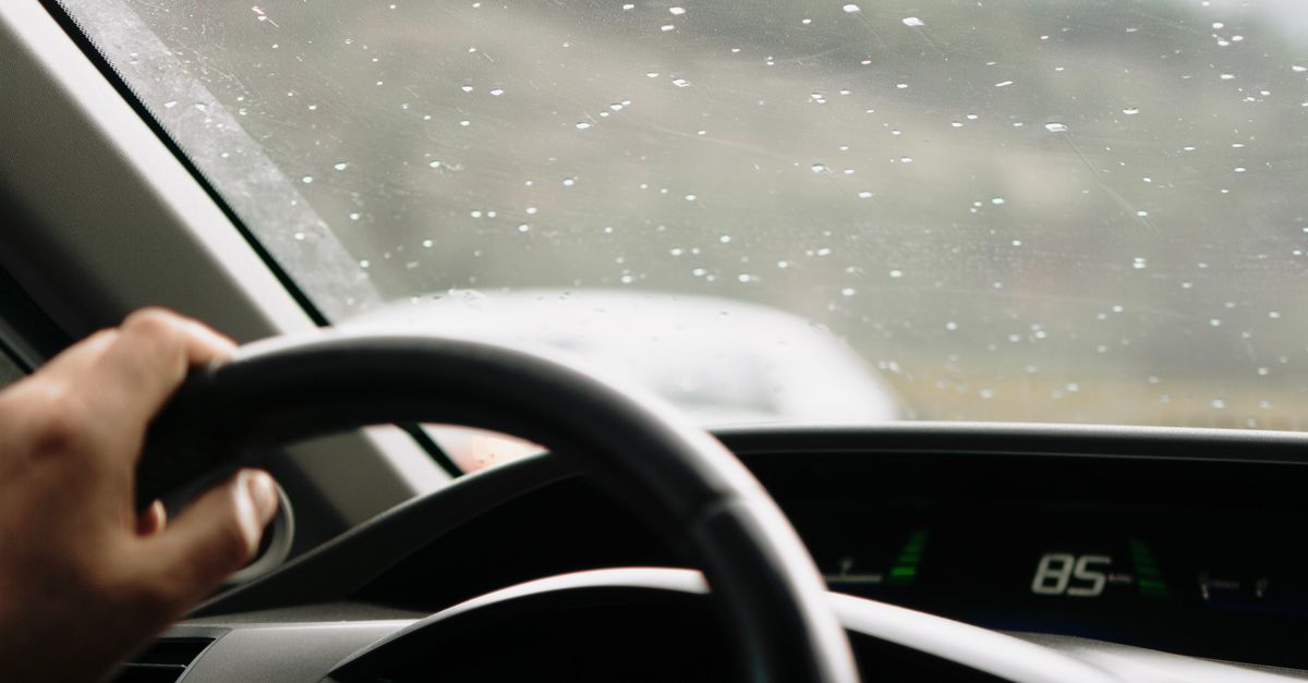 Reducing Road Hazards Through Expert Guidance in Driving Techniques
